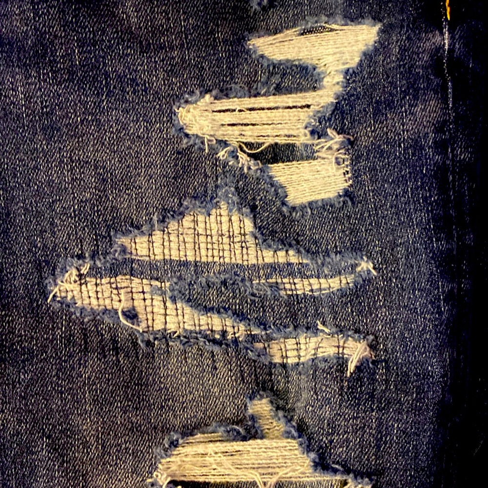 Dark in color, American Eagle men’s jeans.32x30